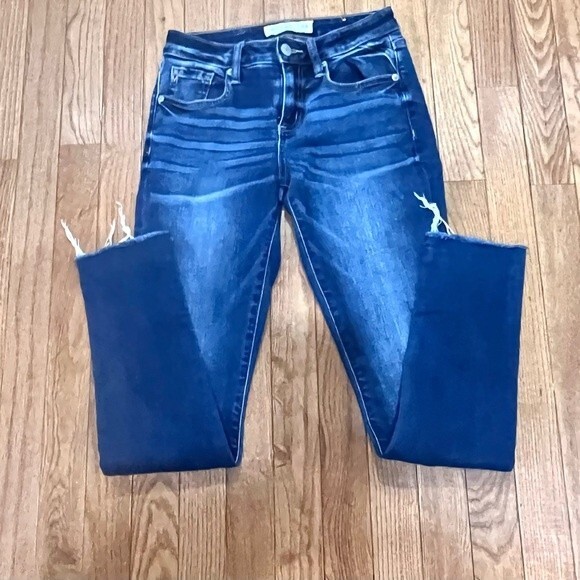 Miss Me midrise skinny raw step hem jeans size 24 - Picture 4 of 9